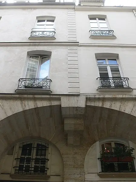 Foto di Edificio - Remi Mathis - © Creative Commons (https://creativecommons.org/licenses/by-sa/4.0/deed.fr)