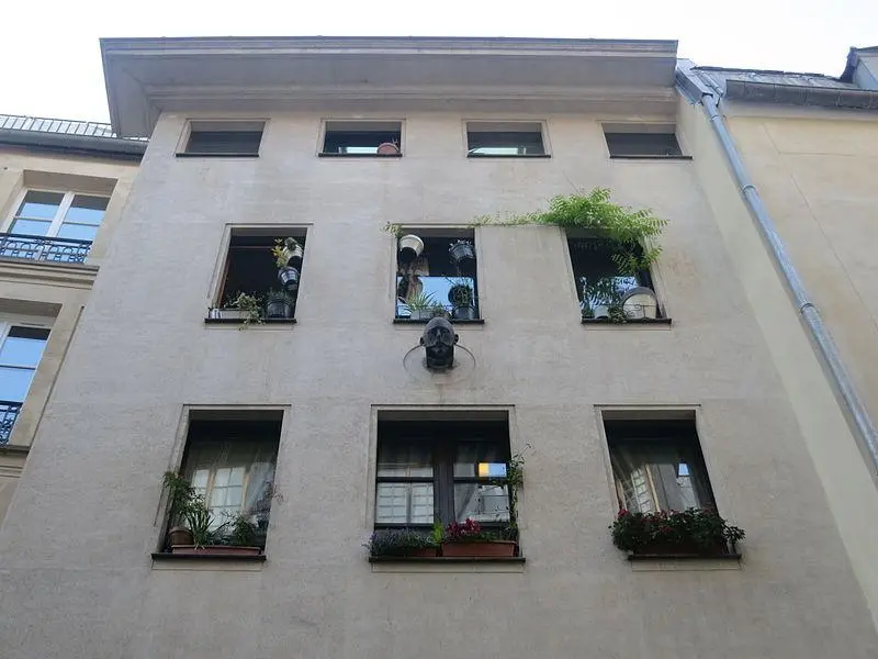 Foto von Gebäude - Fabio Gargano - © Creative Commons (https://creativecommons.org/licenses/by-sa/4.0/deed.fr)