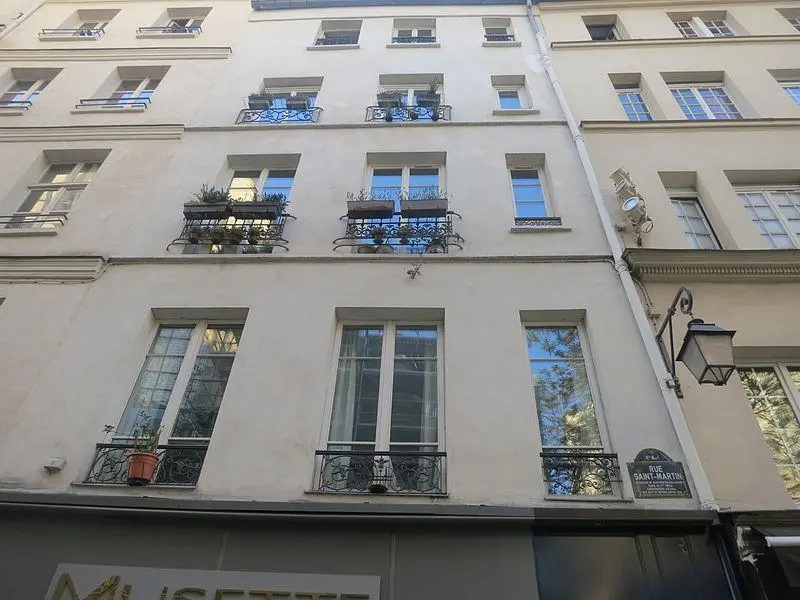 Foto de Edificio - Fabio Gargano - © Creative Commons (https://creativecommons.org/licenses/by-sa/4.0/deed.fr)