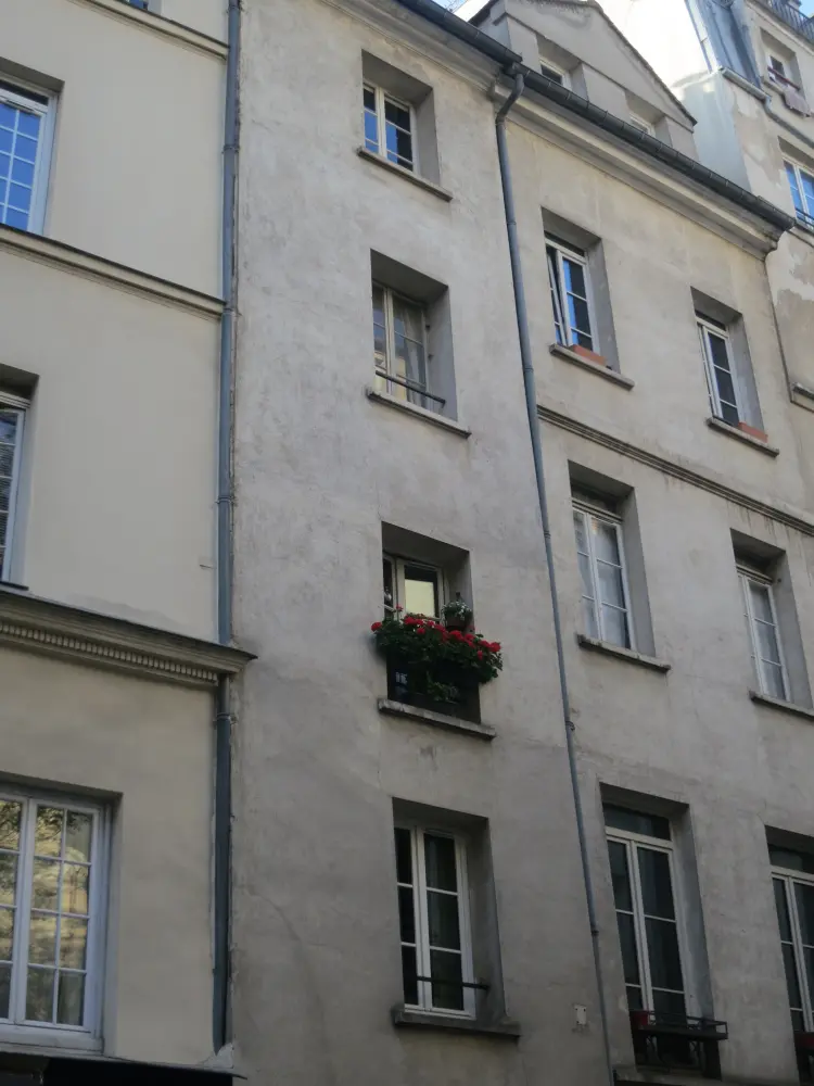 Foto de Edificio - Sous licence Creative Commons (https://creativecommons.org/licenses/by-sa/4.0/deed.fr) - Par Fabio Gargano - © Creative Commons (https://creativecommons.org/licenses/by-sa/4.0/deed.fr)