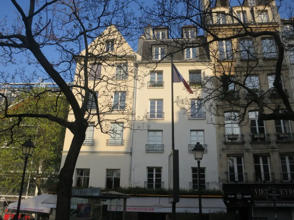 Foto di Edificio - Sous licence Creative Commons (https://creativecommons.org/licenses/by-sa/4.0/deed.fr) - Par Fabio Gargano - © Creative Commons (https://creativecommons.org/licenses/by-sa/4.0/deed.fr)