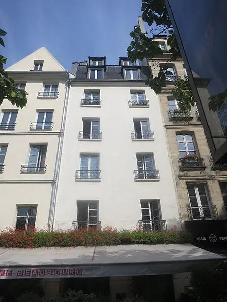 Foto di Edificio - Fabio Gargano - © Creative Commons (https://creativecommons.org/licenses/by-sa/4.0/deed.fr)