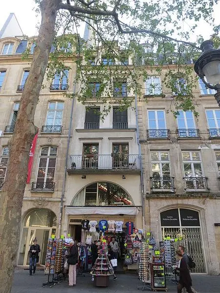 Foto von Gebäude - Fabio Gargano - © Creative Commons (https://creativecommons.org/licenses/by-sa/4.0/deed.fr)