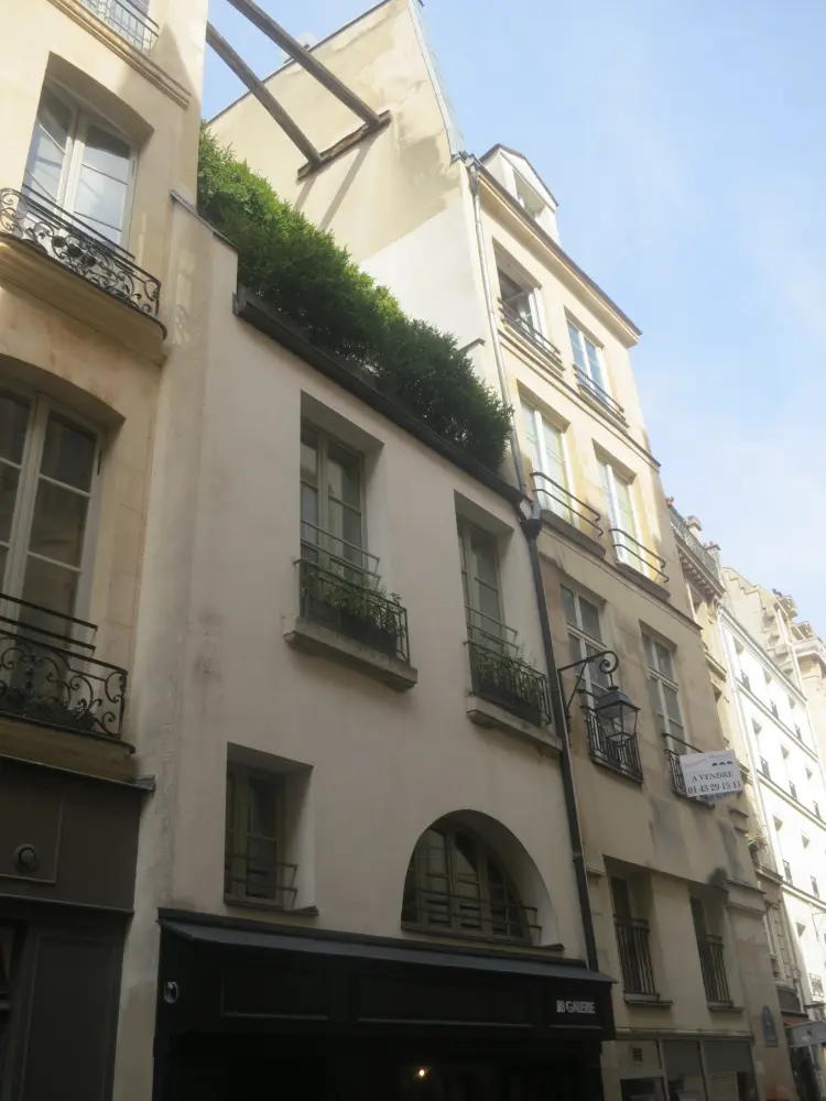 Foto de Edificio - Sous licence Creative Commons (https://creativecommons.org/licenses/by-sa/4.0/deed.fr) - Par Fabio Gargano - © Creative Commons (https://creativecommons.org/licenses/by-sa/4.0/deed.fr)