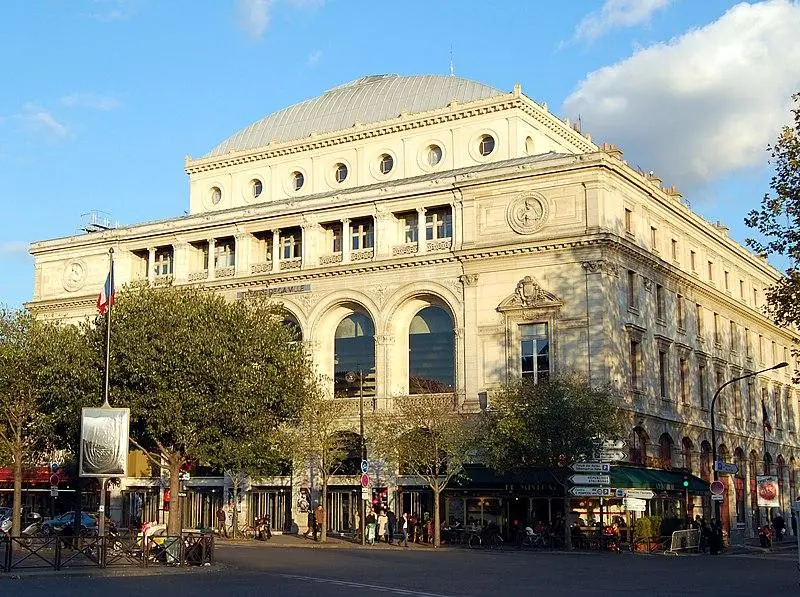 Foto von Stadttheater - Pline - © Creative Commons (https://creativecommons.org/licenses/by-sa/4.0/deed.fr)
