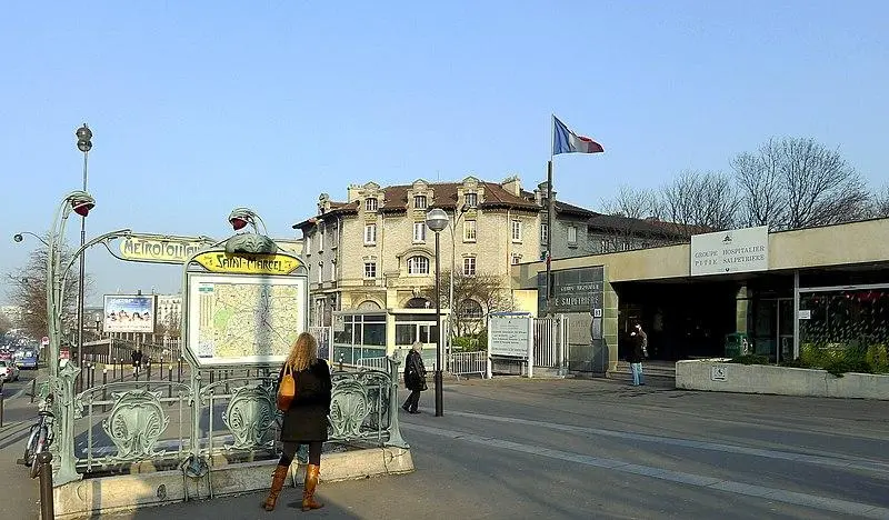 Photo de Métropolitain, station Saint-Marcel - Mbzt - © Creative Commons (https://creativecommons.org/licenses/by-sa/4.0/deed.fr)