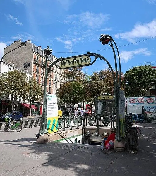 Foto von Metropolitan, Pasteur Station - Merci d'indiquer cette ligne de crédit près de l'i - © Creative Commons (https://creativecommons.org/licenses/by-sa/4.0/deed.fr)
