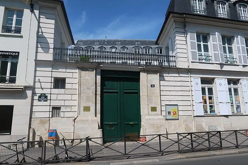 Foto von Old Véron Hotel oder Auteuil Castle, auch bekannt als Hotel -Puscher oder Pérignon - Celette - © Creative Commons (https://creativecommons.org/licenses/by-sa/4.0/deed.fr)