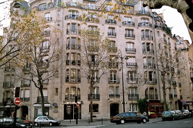 Foto de Edificios de agar - Auteur inconnu - © Creative Commons (https://creativecommons.org/licenses/by-sa/4.0/deed.fr)