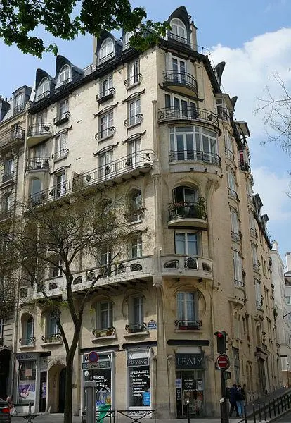 Foto von Jassédé Gebäude - Original téléversé par MOSSOT sur Wikipédia frança - © Creative Commons (https://creativecommons.org/licenses/by-sa/4.0/deed.fr)