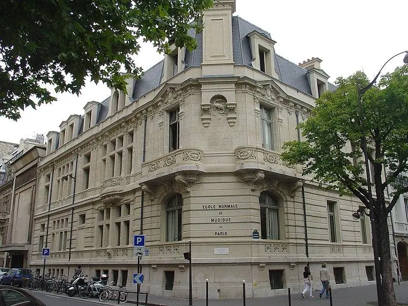 Foto von Normale Musikschule Alfred Cortot - 30rKs56MaE - © Creative Commons (https://creativecommons.org/licenses/by-sa/4.0/deed.fr)
