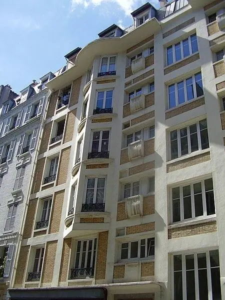 Foto von Gebäude - Remi Mathis - © Creative Commons (https://creativecommons.org/licenses/by-sa/4.0/deed.fr)