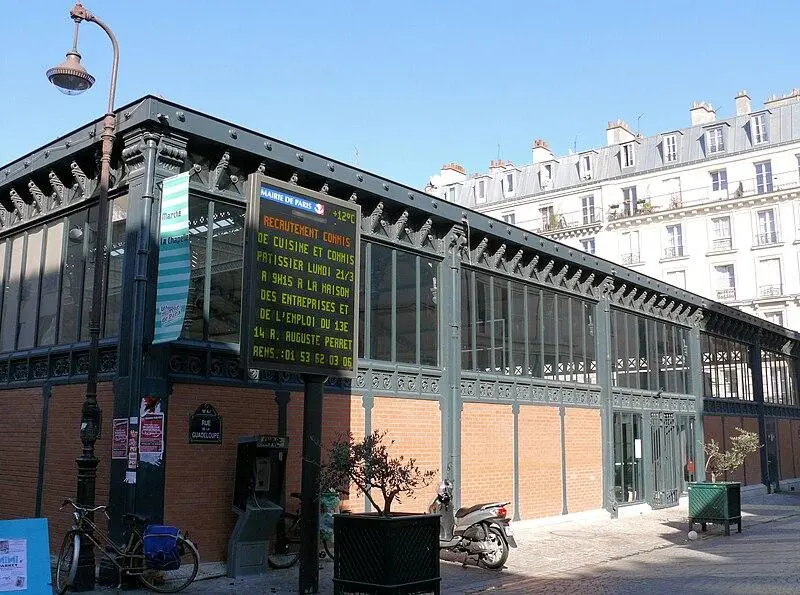 Foto von Kapellenmarkt - MOSSOT - © Creative Commons (https://creativecommons.org/licenses/by-sa/4.0/deed.fr)