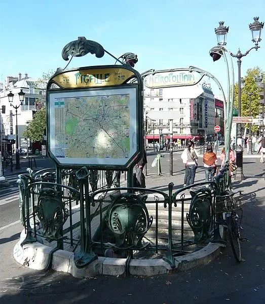 Foto von Metropolitan, Pigalle Station - Oderik - © Creative Commons (https://creativecommons.org/licenses/by-sa/4.0/deed.fr)