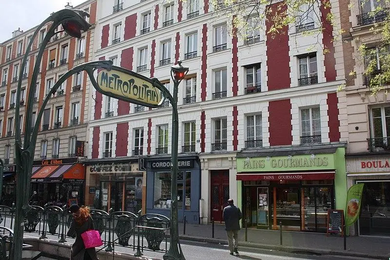 Foto von Metropolitan, Alexandre-Dumas Station - ParisSharing from Paris, France - © Creative Commons (https://creativecommons.org/licenses/by-sa/4.0/deed.fr)