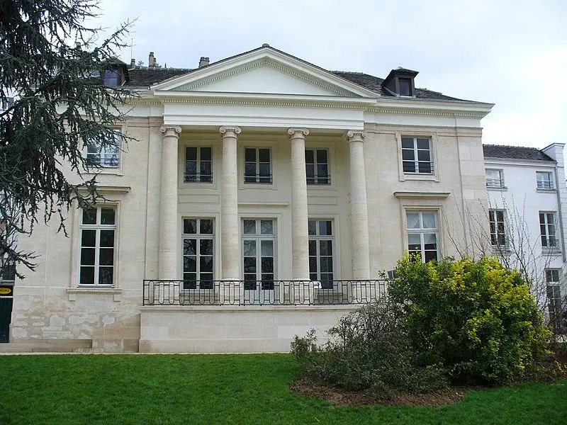 Foto von Pavillon Dit Pompadour - Auteur inconnu - © Creative Commons (https://creativecommons.org/licenses/by-sa/4.0/deed.fr)