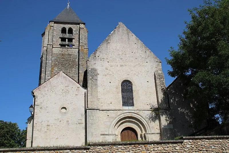 Foto von Kirche und Priorat - Lionel Allorge - © Creative Commons (https://creativecommons.org/licenses/by-sa/4.0/deed.fr)
