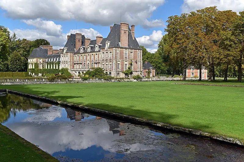 Foto de Castillo - Pline - © Creative Commons (https://creativecommons.org/licenses/by-sa/4.0/deed.fr)