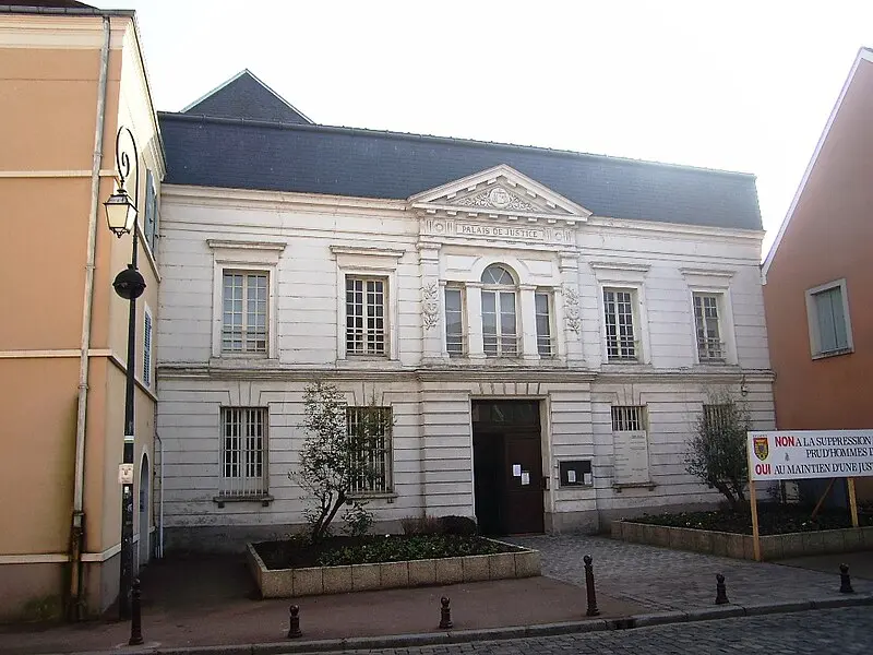 Picture of Courthouse - Cyrilb1881 - © Creative Commons (https://creativecommons.org/licenses/by-sa/4.0/deed.fr)