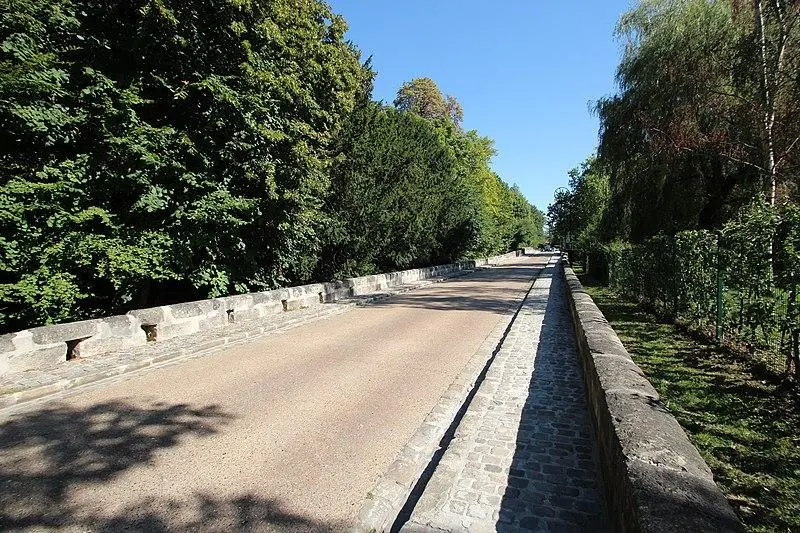 Foto di Pont de l'Etre su Juine - Lionel Allorge - © Creative Commons (https://creativecommons.org/licenses/by-sa/4.0/deed.fr)