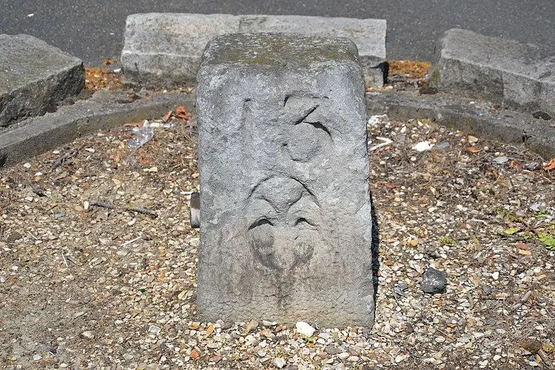 Foto de Lys bollard n ° 13 - Marianne Casamance - © Creative Commons (https://creativecommons.org/licenses/by-sa/4.0/deed.fr)