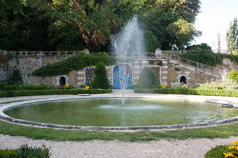 Foto de Edificio, actualmente Instituto de Saint-Clémement - Poudou99 - © Creative Commons (https://creativecommons.org/licenses/by-sa/4.0/deed.fr)