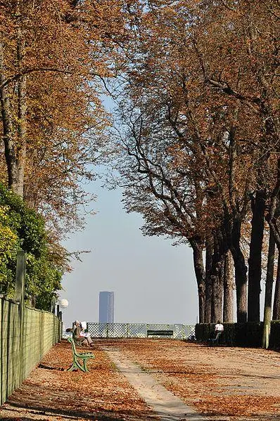 Foto di DOMANIO NAZIONALE DI SAINT-CLOUD (anche nei comuni di Sèvres, Ville-D'avray, Marnes-La-Coquette) - Moonik - © Creative Commons (https://creativecommons.org/licenses/by-sa/4.0/deed.fr)