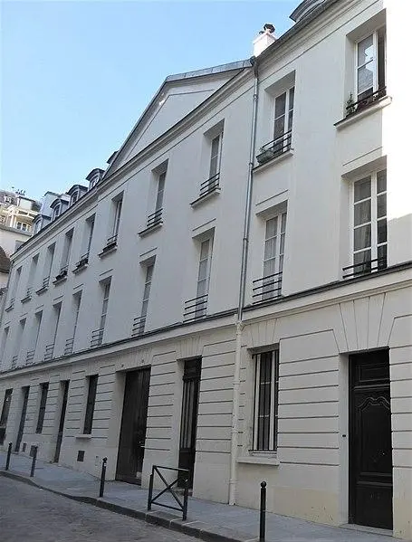Foto von Gebäude, alte französische Wachen miteinander - VVVCFFrance - © Creative Commons (https://creativecommons.org/licenses/by-sa/4.0/deed.fr)