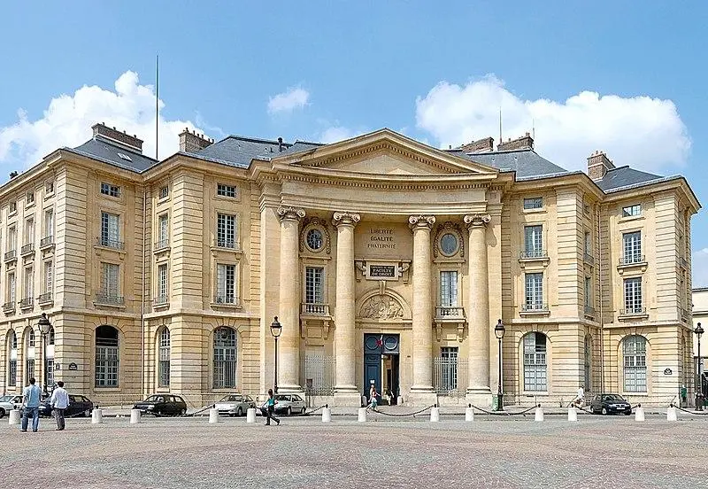 Foto von Pariser Rechtsfakultät - Marie-Lan Nguyen - © Creative Commons (https://creativecommons.org/licenses/by-sa/4.0/deed.fr)