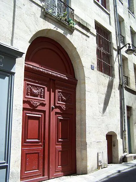 Foto de Edificio - LPLT - © Creative Commons (https://creativecommons.org/licenses/by-sa/4.0/deed.fr)