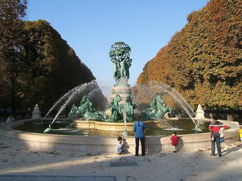 Foto von Carpeaux -Brunnen - User Kmlz on fr.wikipedia - © Creative Commons (https://creativecommons.org/licenses/by-sa/4.0/deed.fr)