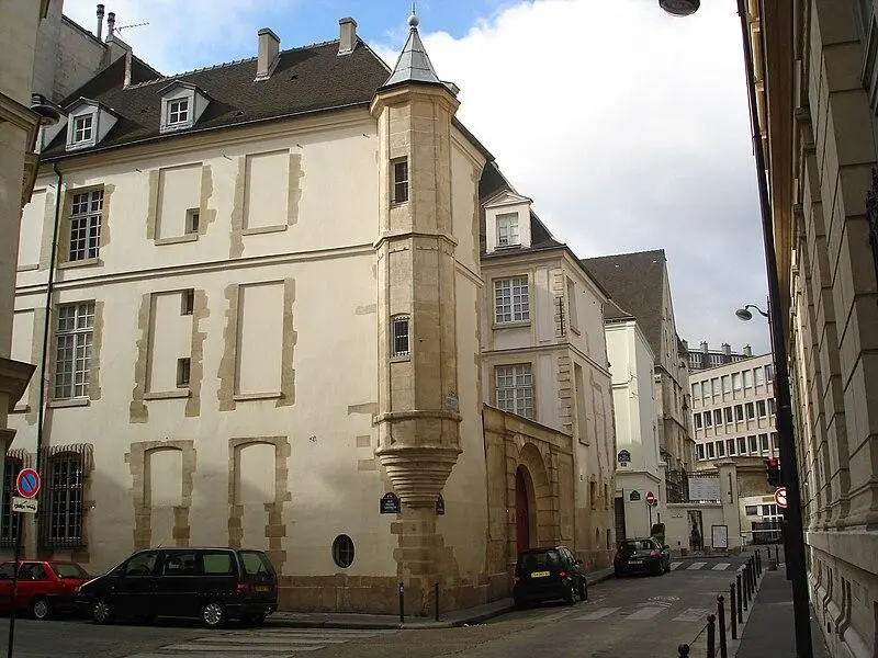 Foto von Hôtel de Foretz oder Bullion (alt) - MyName (FLLL (talk)) - © Creative Commons (https://creativecommons.org/licenses/by-sa/4.0/deed.fr)