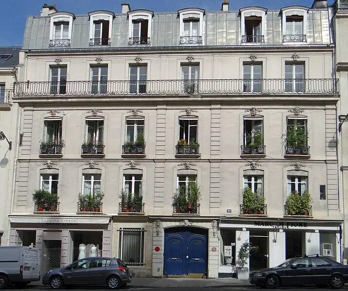Foto von Gebäude - MOSSOT - © Creative Commons (https://creativecommons.org/licenses/by-sa/4.0/deed.fr)