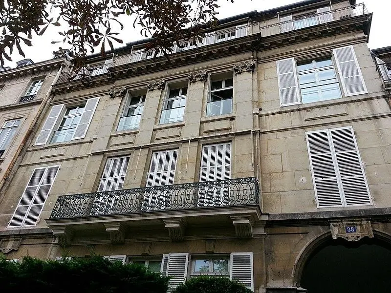 Foto von Gebäude - Zoya - © Creative Commons (https://creativecommons.org/licenses/by-sa/4.0/deed.fr)
