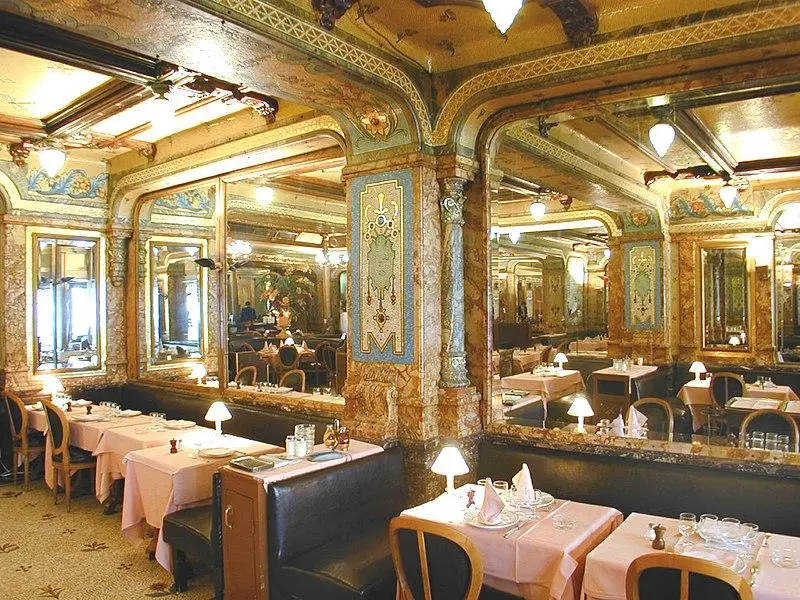 Foto von Mollard Brasserie - Auteur inconnuUnknown author - © Creative Commons (https://creativecommons.org/licenses/by-sa/4.0/deed.fr)