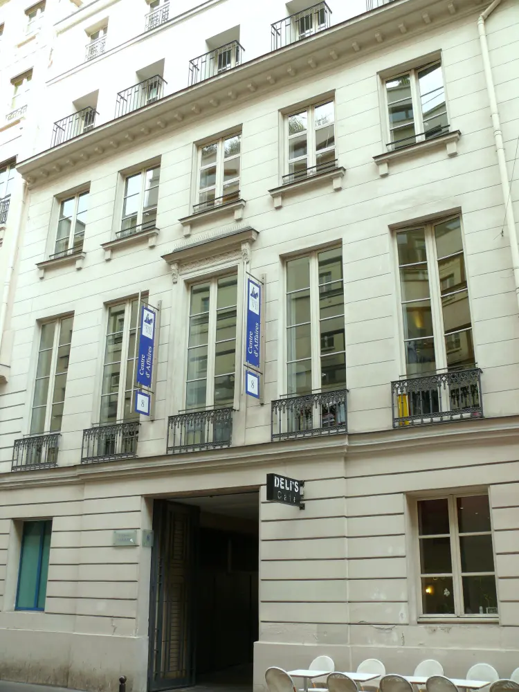 Foto de Edificio - Sous licence Creative Commons (https://creativecommons.org/licenses/by-sa/4.0/deed.fr) - Par MOSSOT - © Creative Commons (https://creativecommons.org/licenses/by-sa/4.0/deed.fr)