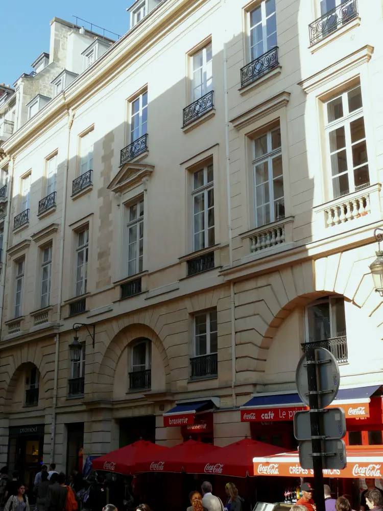 Foto de Edificio - Sous licence Creative Commons (https://creativecommons.org/licenses/by-sa/4.0/deed.fr) - Par MOSSOT - © Creative Commons (https://creativecommons.org/licenses/by-sa/4.0/deed.fr)