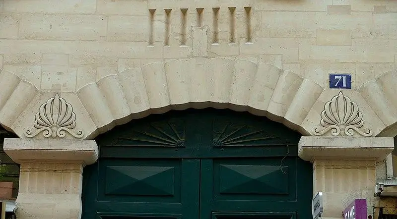 Foto von Gebäude - MOSSOT - © Creative Commons (https://creativecommons.org/licenses/by-sa/4.0/deed.fr)