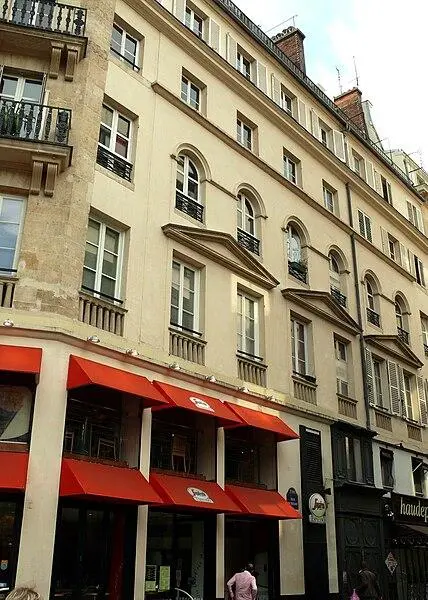 Foto von Gebäude - MOSSOT - © Creative Commons (https://creativecommons.org/licenses/by-sa/4.0/deed.fr)