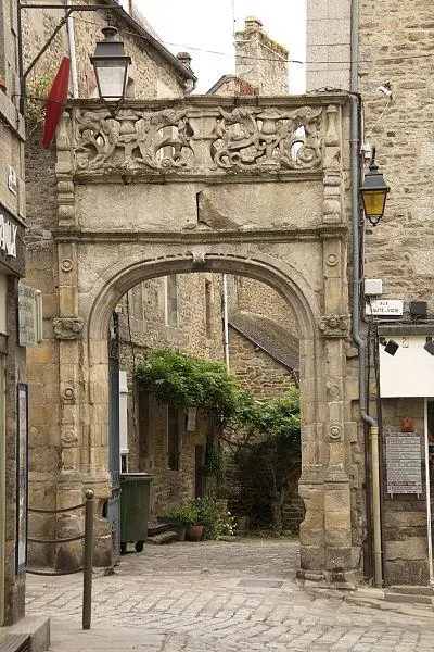 Picture of Beaumanoir Hotel - Amadalvarez - © Creative Commons (https://creativecommons.org/licenses/by-sa/4.0/deed.fr)