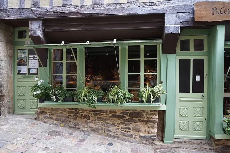 Picture of Home - Pierre André Leclercq - © Creative Commons (https://creativecommons.org/licenses/by-sa/4.0/deed.fr)