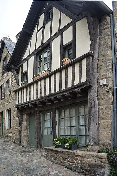 Picture of Home - Pierre André Leclercq - © Creative Commons (https://creativecommons.org/licenses/by-sa/4.0/deed.fr)
