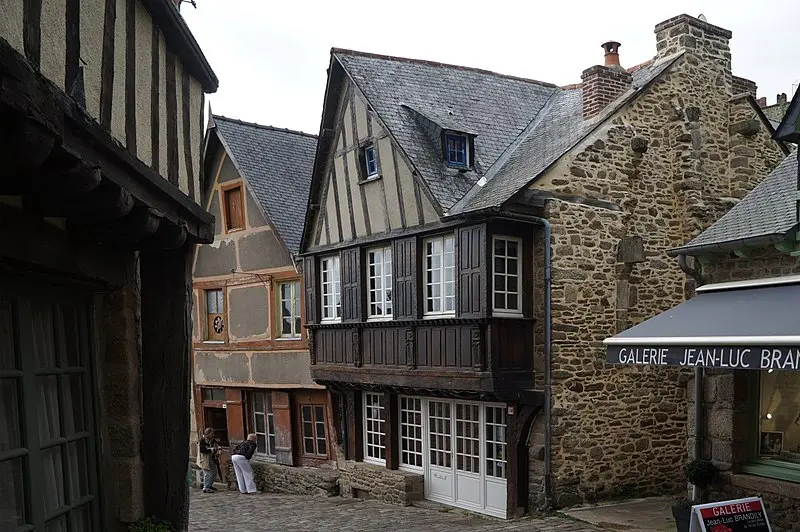 Picture of Home - Pierre André Leclercq - © Creative Commons (https://creativecommons.org/licenses/by-sa/4.0/deed.fr)
