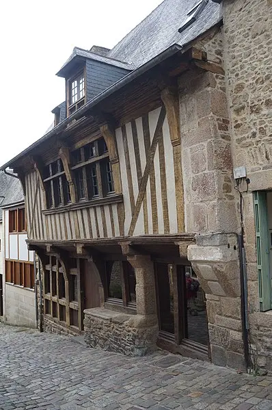Picture of Home - Pierre André Leclercq - © Creative Commons (https://creativecommons.org/licenses/by-sa/4.0/deed.fr)