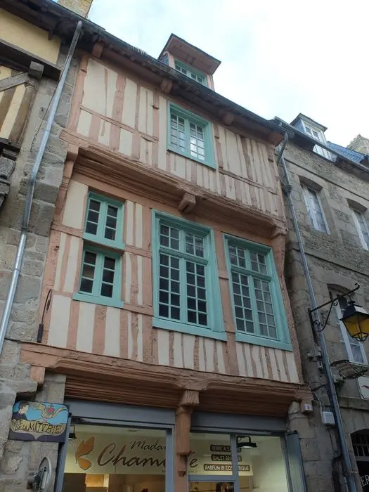 Foto di Casa - POP Plateforme Ouverte du Patrimoine / Base Mérimée - ® Ministère de la Culture (France), Direction Régionale des Affaires Culturelles de Bretagne, tous droits réservés