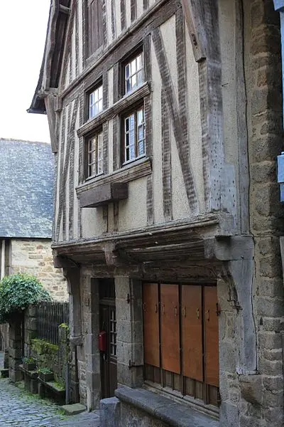 Picture of Home - Pymouss - © Creative Commons (https://creativecommons.org/licenses/by-sa/4.0/deed.fr)