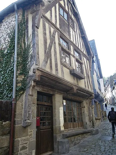Picture of Home - chisloup - © Creative Commons (https://creativecommons.org/licenses/by-sa/4.0/deed.fr)