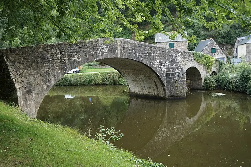 Foto di Vecchio ponte - Pierre André Leclercq - © Creative Commons (https://creativecommons.org/licenses/by-sa/4.0/deed.fr)