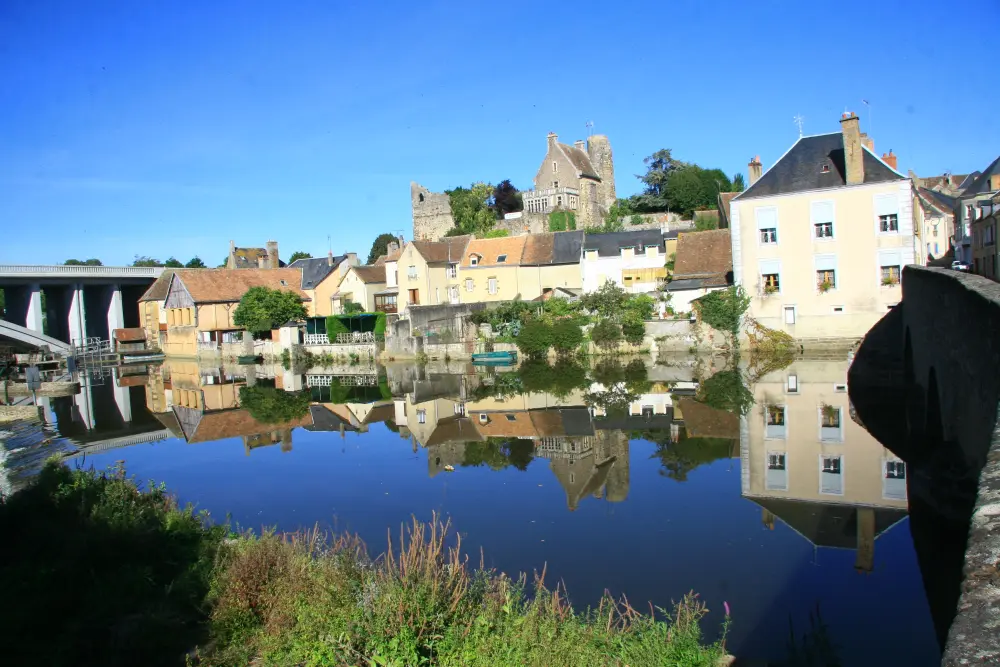 Foto di Castello di Beaumont - Sous licence Creative Commons (https://creativecommons.org/licenses/by-sa/4.0/deed.fr) - Par Christophe Bazile - © Creative Commons (https://creativecommons.org/licenses/by-sa/4.0/deed.fr)