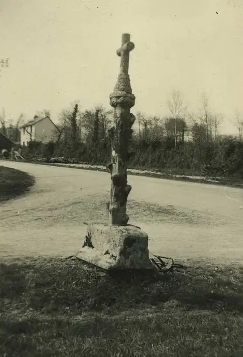 Picture of Cross - POP Plateforme Ouverte du Patrimoine / Base Mérimée - © Ministère de la Culture (France), Médiathèque du patrimoine et de la photographie, tous droits réservés